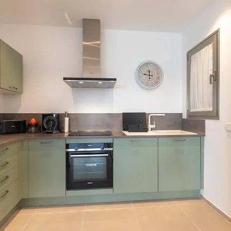 Jardines - Tabor 1 2 Pool View 1b Feriehus