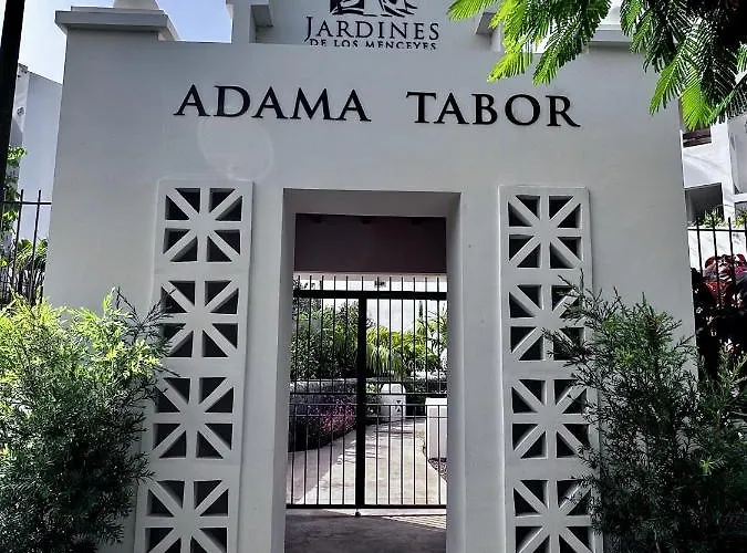 Jardines - Tabor 1 2 Pool View 1b 펜션